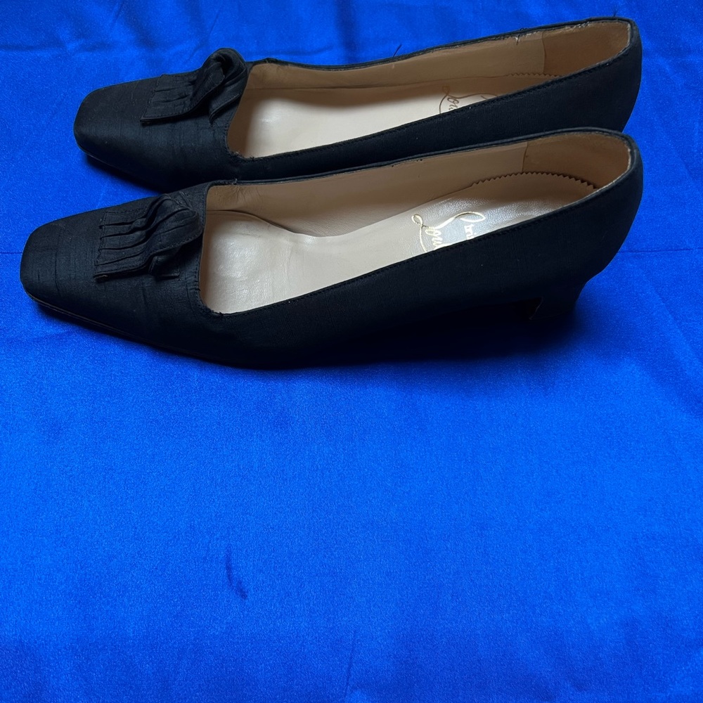 Authentic and vintage Christian Louboutin shoe. Size 371/2